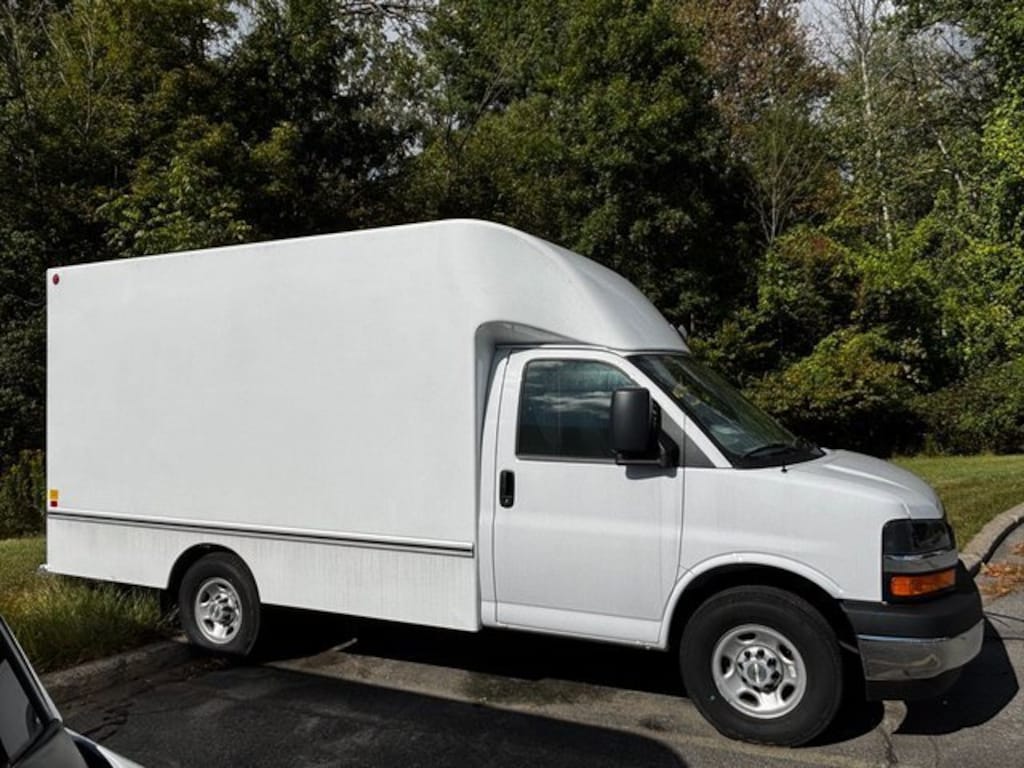 New 2024 Chevrolet Express Cutaway 3500 1WT Cutaway Van