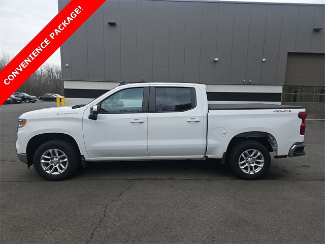 2023 Chevrolet Silverado 1500 LT photo 2