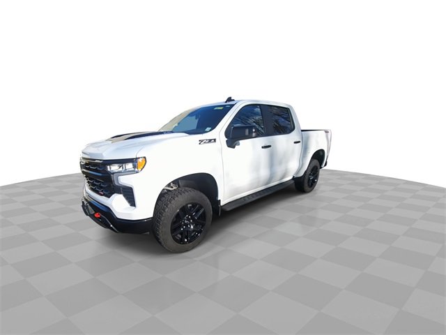 2024 Chevrolet Silverado 1500 LT Trail Boss photo 2