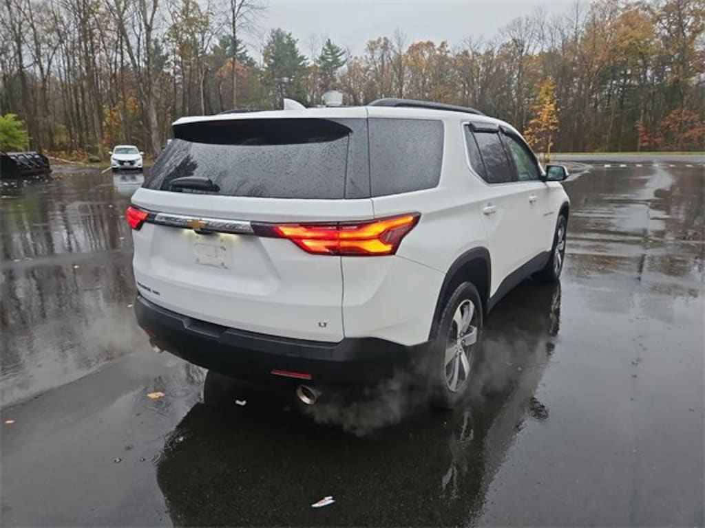Used 2023 Chevrolet Traverse LT Leather SUV