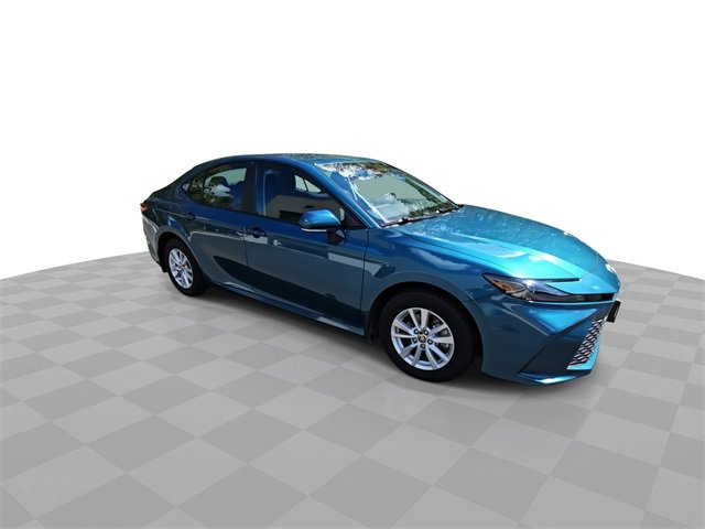 2025 Toyota Camry LE photo 2