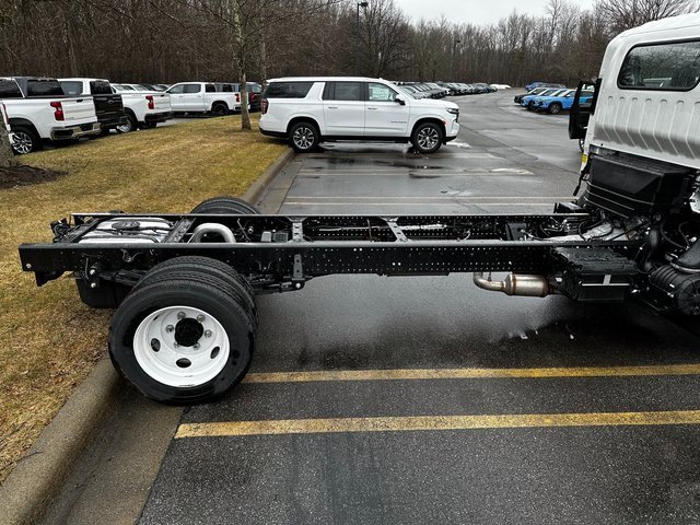 2024 Chevrolet Silverado 4500HD photo 3