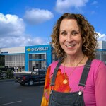 Staff member Suzanne Morris from ID_682844bc8647