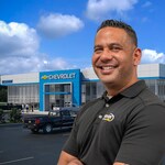 Staff member Dan Tran from ID_75ec0cbca678