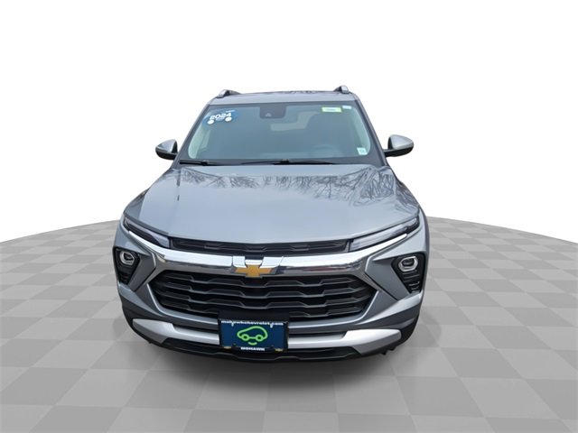 2024 Chevrolet Trailblazer LT photo 2