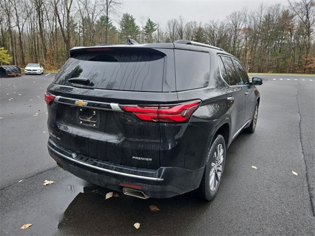 Used 2023 Chevrolet Traverse Premier SUV