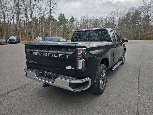 2023 Chevrolet Silverado 1500 LT photo 3