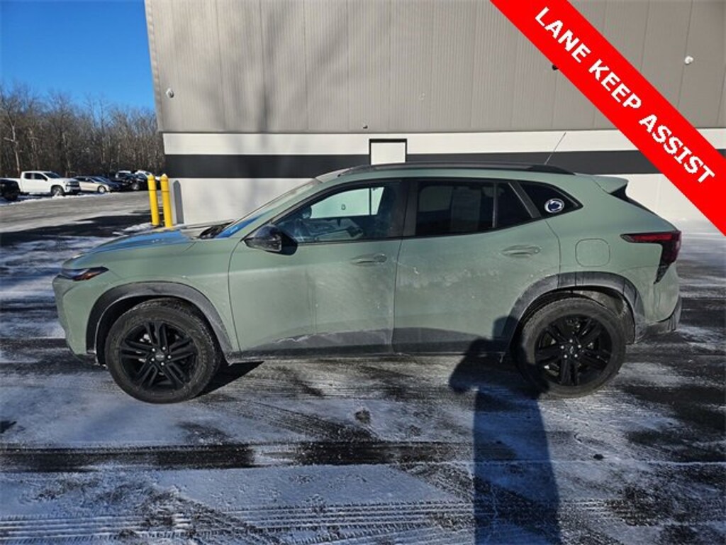 Used 2025 Chevrolet Trax Activ SUV