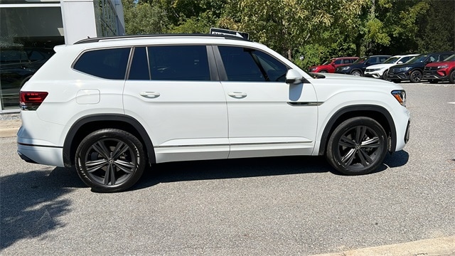 Used 2021 Volkswagen Atlas SE w/Tech R-Line with VIN 1V2NR2CA3MC594484 for sale in Mohegan Lake, NY