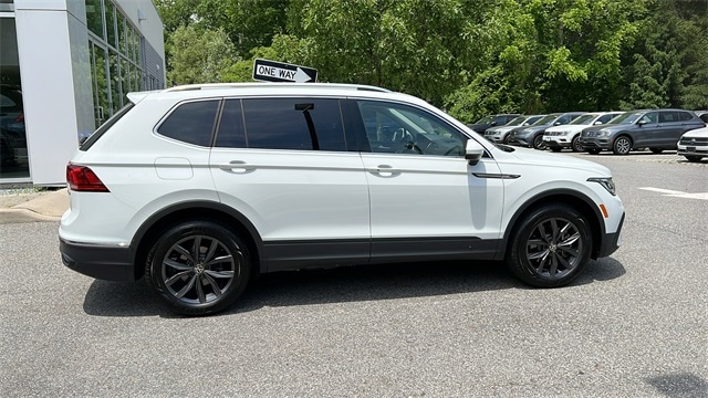 Used 2024 Volkswagen Tiguan SE with VIN 3VVMB7AX6RM009670 for sale in Mohegan Lake, NY