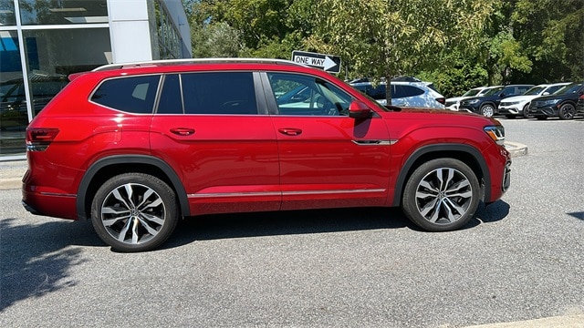 Used 2021 Volkswagen Atlas SEL R-Line with VIN 1V2SR2CA0MC559825 for sale in Mohegan Lake, NY