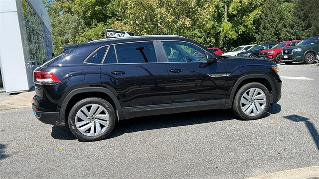 Used 2021 Volkswagen Atlas Cross Sport SE w/Tech with VIN 1V2HE2CA0MC220875 for sale in Mohegan Lake, NY