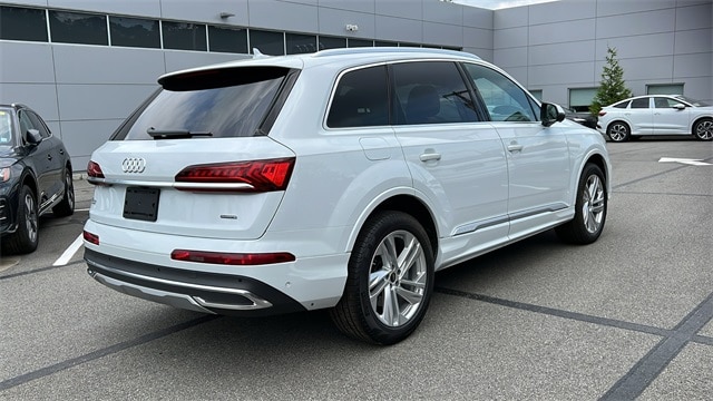 Used 2024 Audi Q7 Premium with VIN WA1ACBF70RD003167 for sale in Mohegan Lake, NY