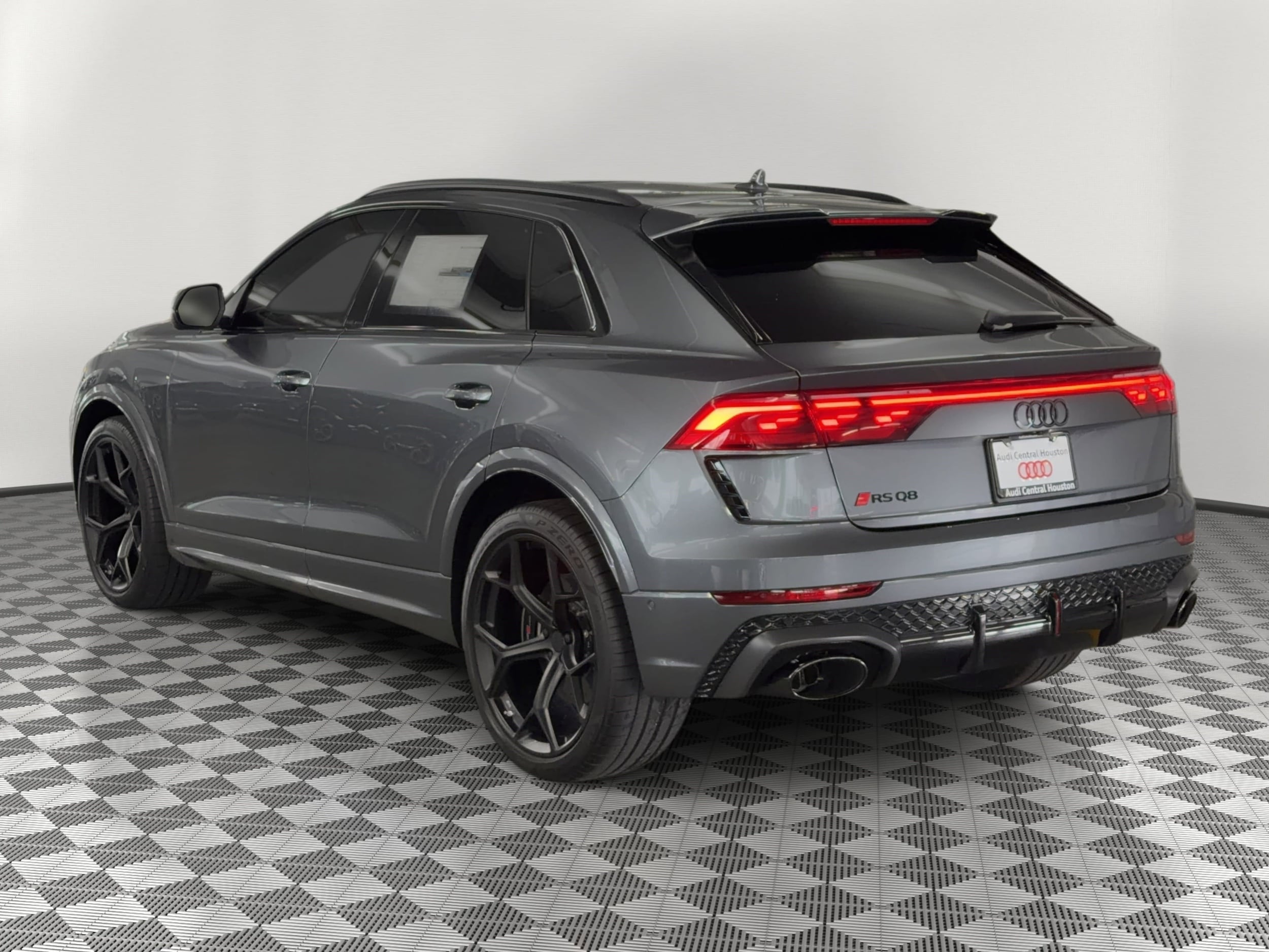 RS Q8 Performance SUV