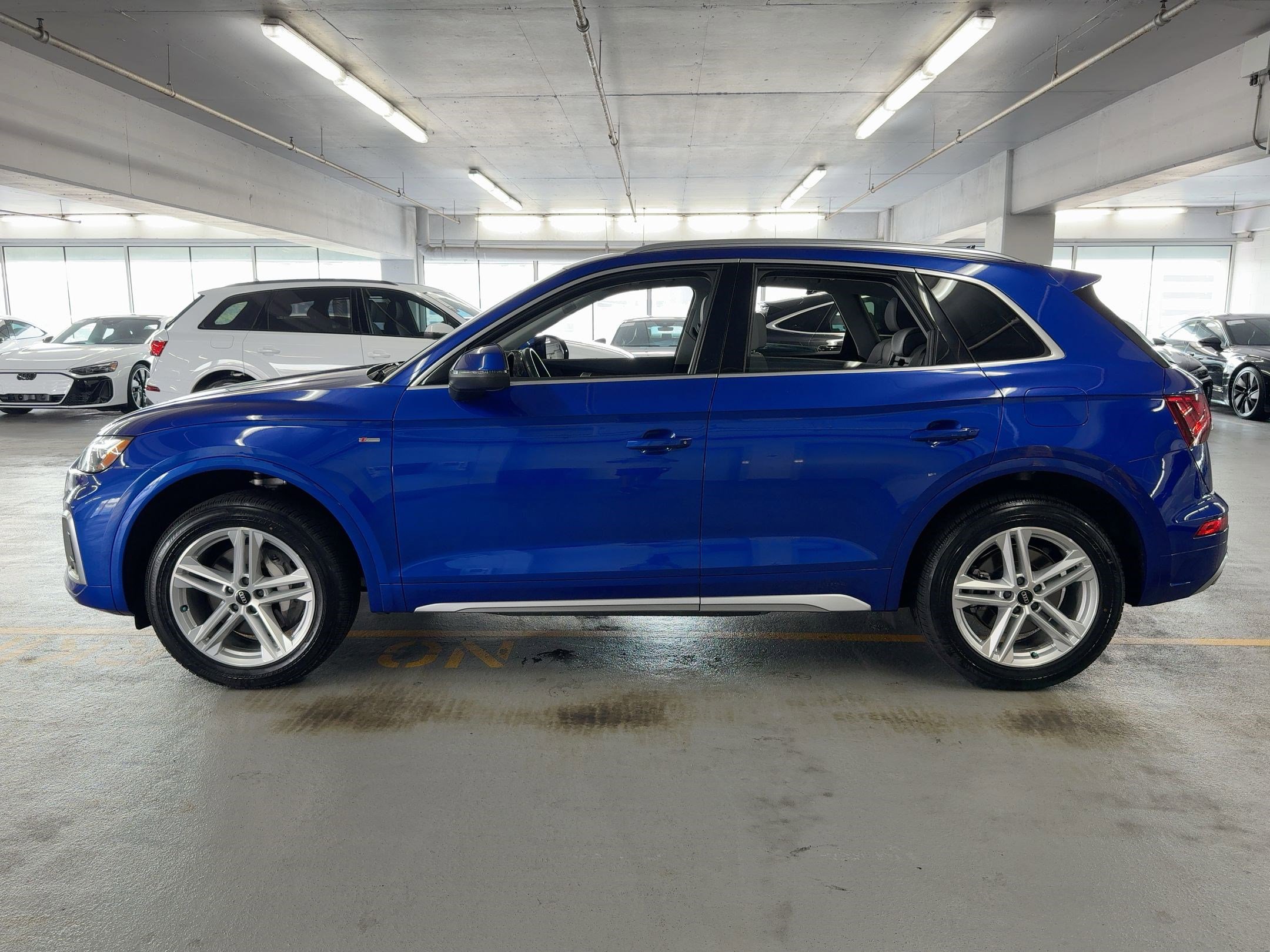 2022 Audi Q5 S line Premium Plus photo 2