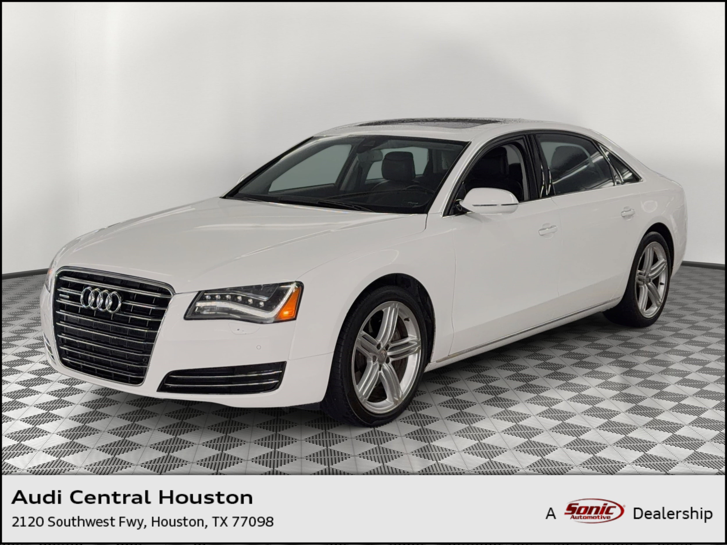 2013 Audi A8 3.0T LWB quattro tiptronic's photo