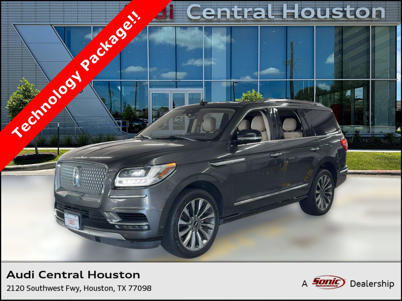 2018 Lincoln Navigator Select's photo