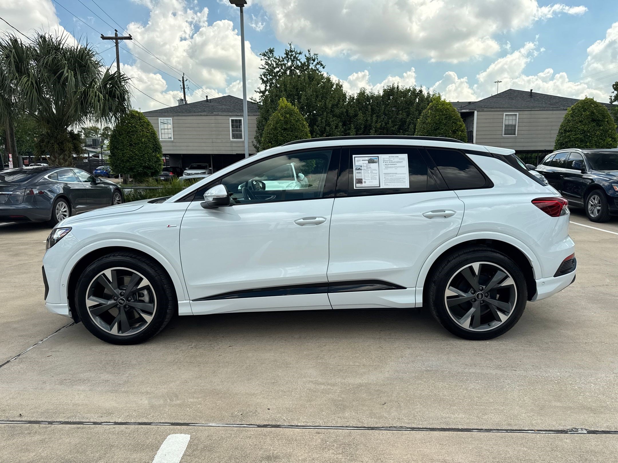 2024 Audi Q4 E-tron Premium Plus photo 2