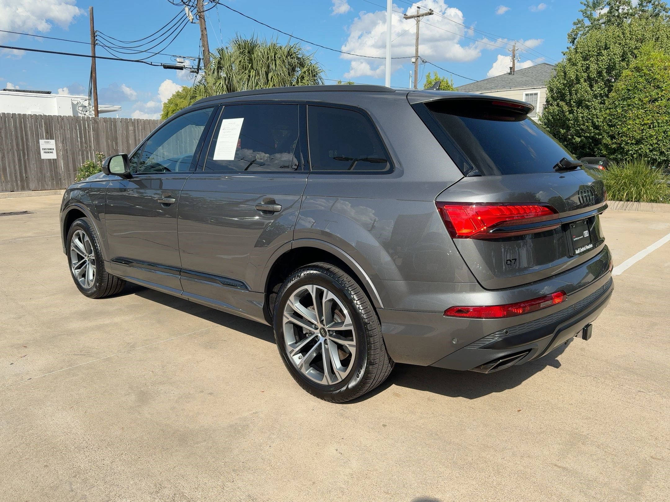 2025 Audi Q7 Premium Plus photo 3