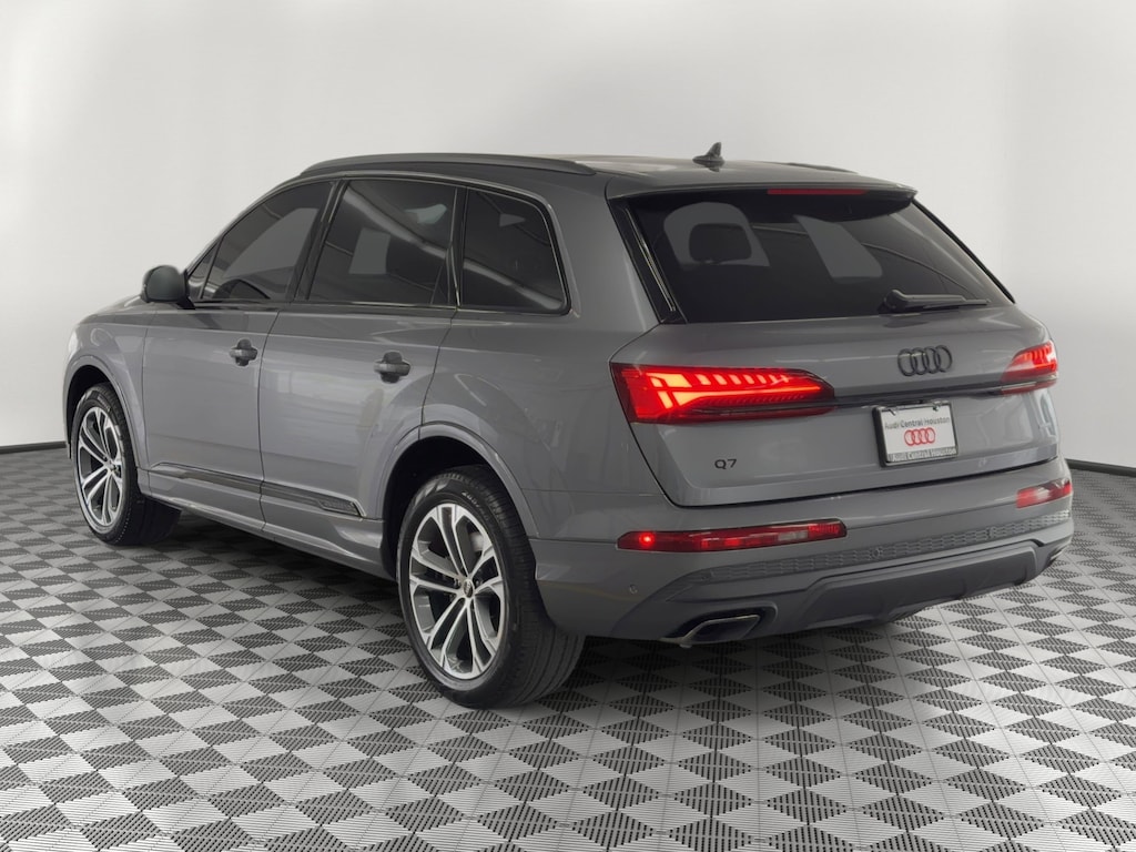 New 2026 Audi Q7 Premium SUV
