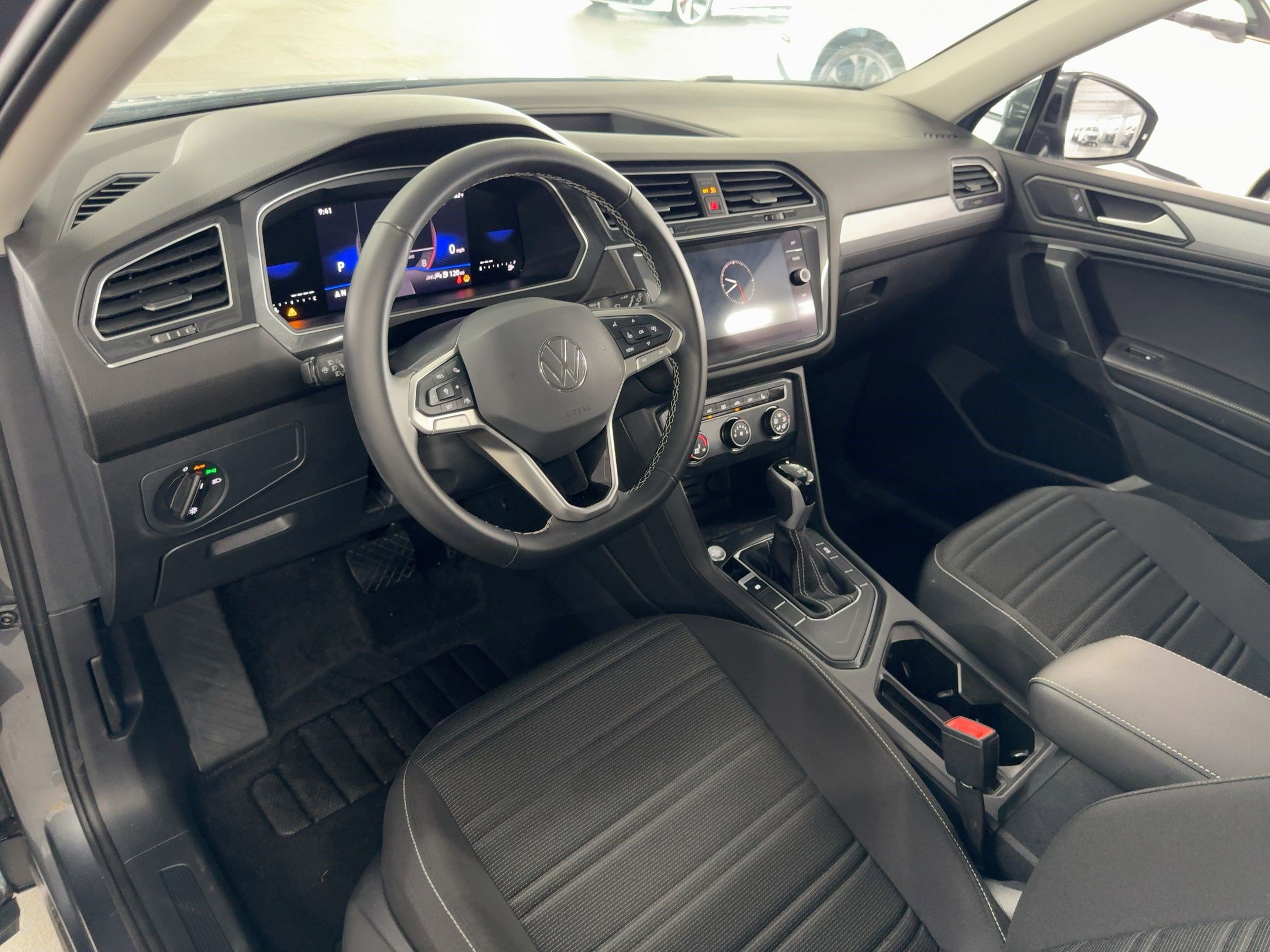 2024 Volkswagen Tiguan S photo 2