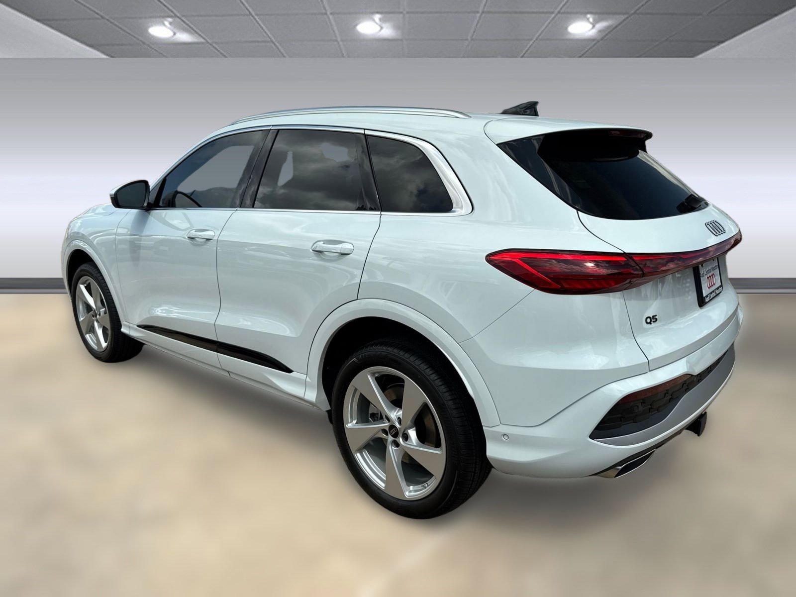 2025 Audi Q5 2.0T Premium Plus photo 3