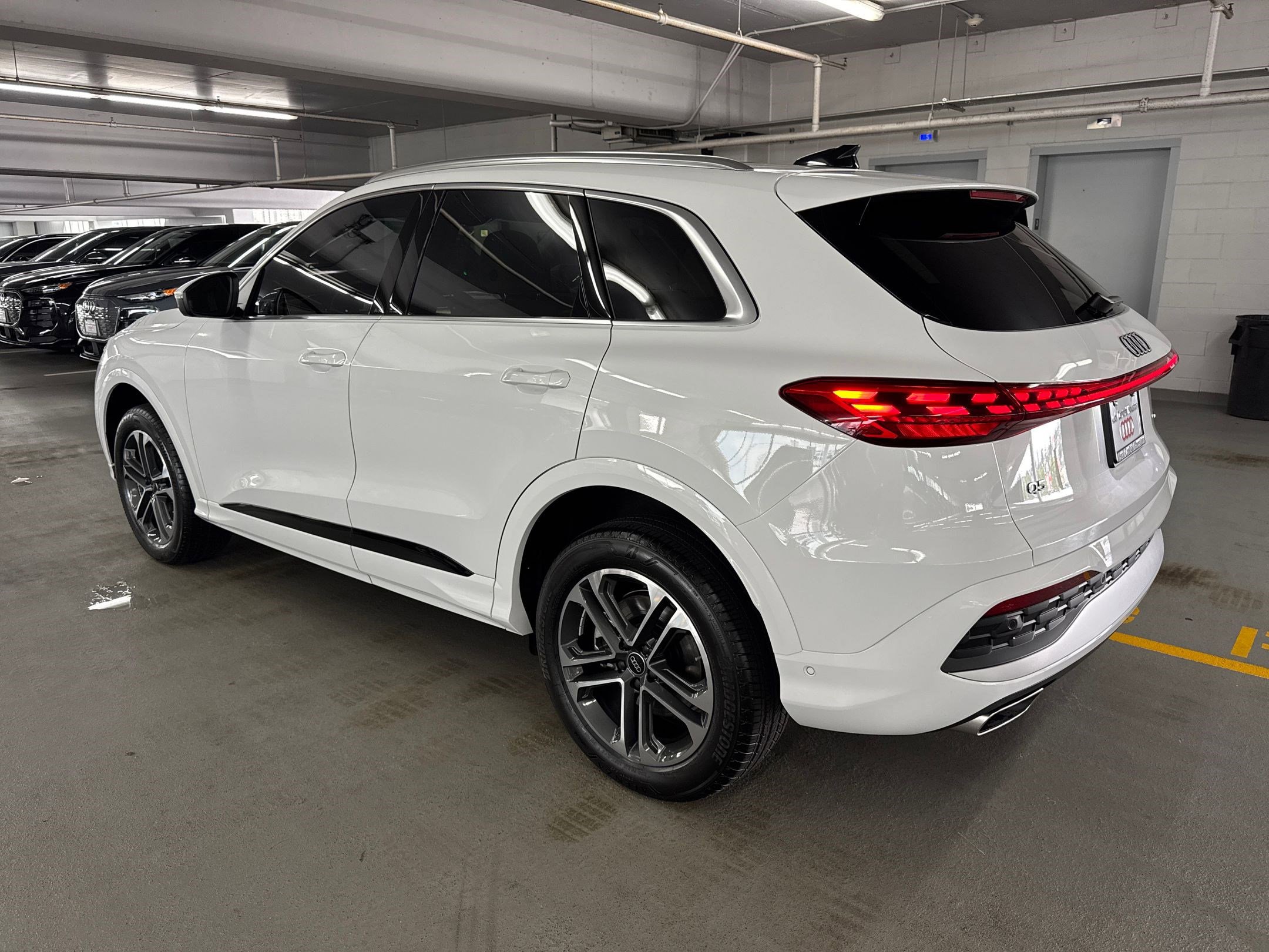 2025 Audi Q5 Premium Plus photo 2