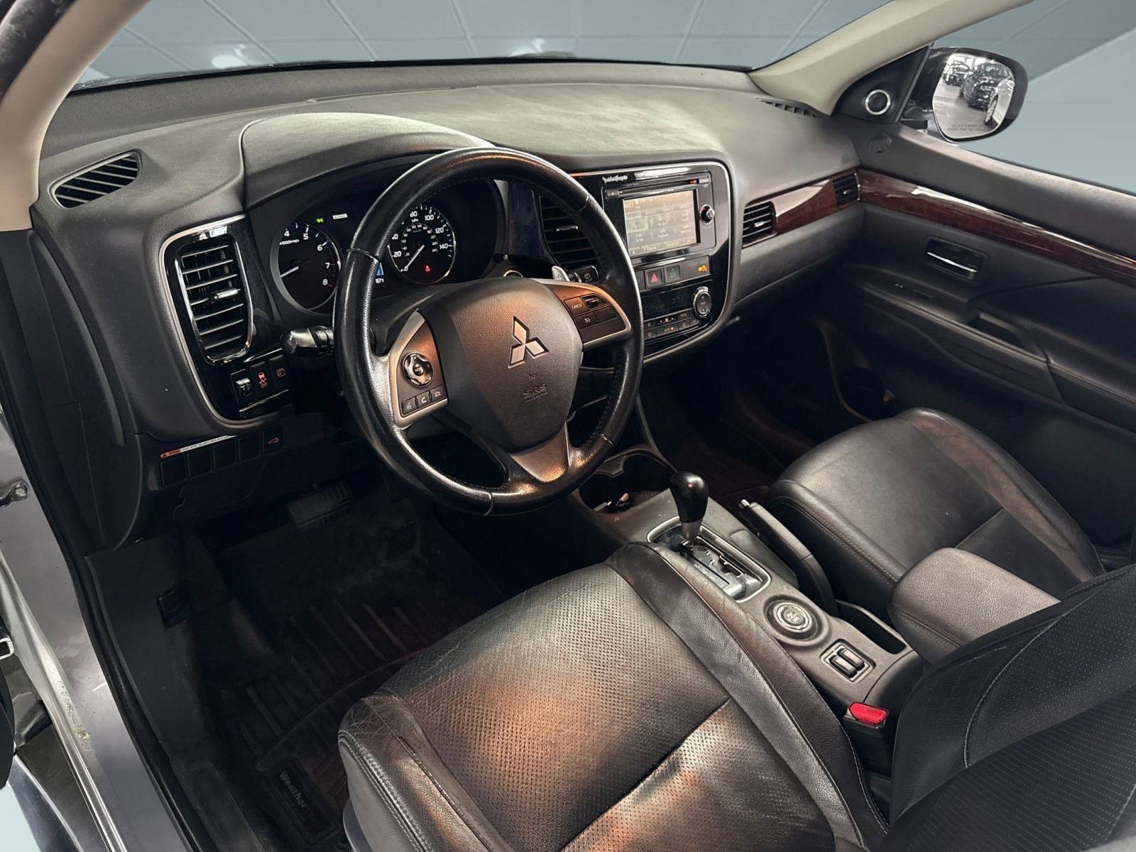 2014 Mitsubishi Outlander GT photo 4