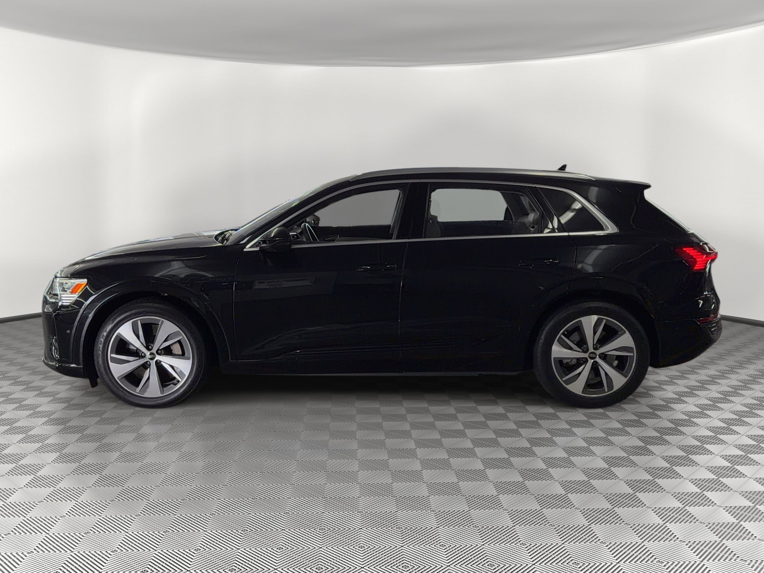 Certified 2024 Audi Q8 e-tron Premium Plus with VIN WA15AAGE6RB007654 for sale in Houston, TX