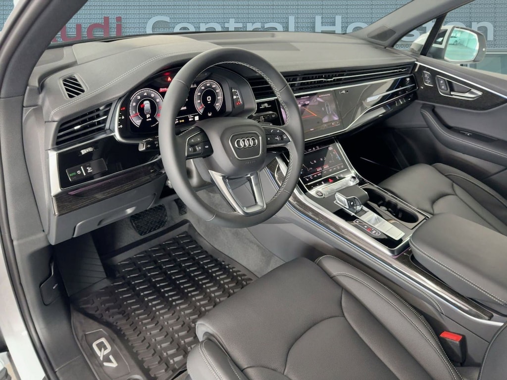 New 2026 Audi Q7 Prestige SUV
