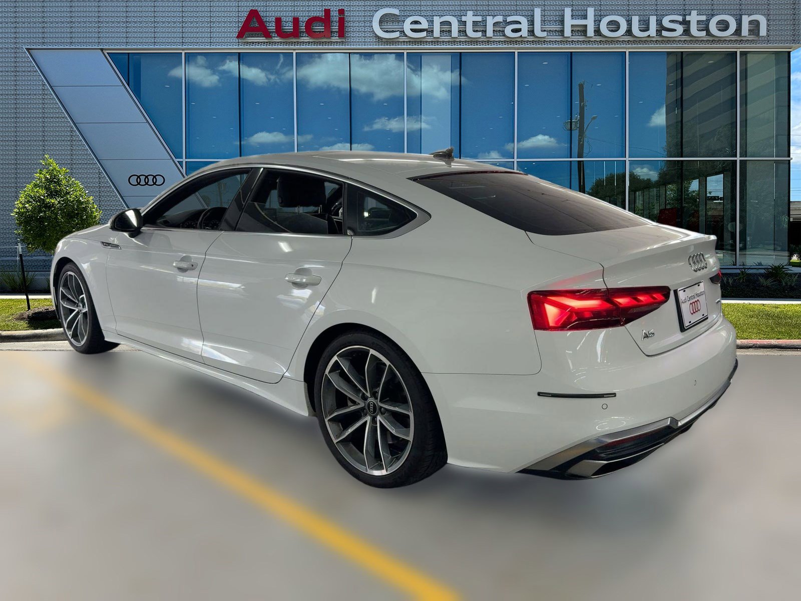 2023 Audi A5 S line Quattro Premium Plus photo 2
