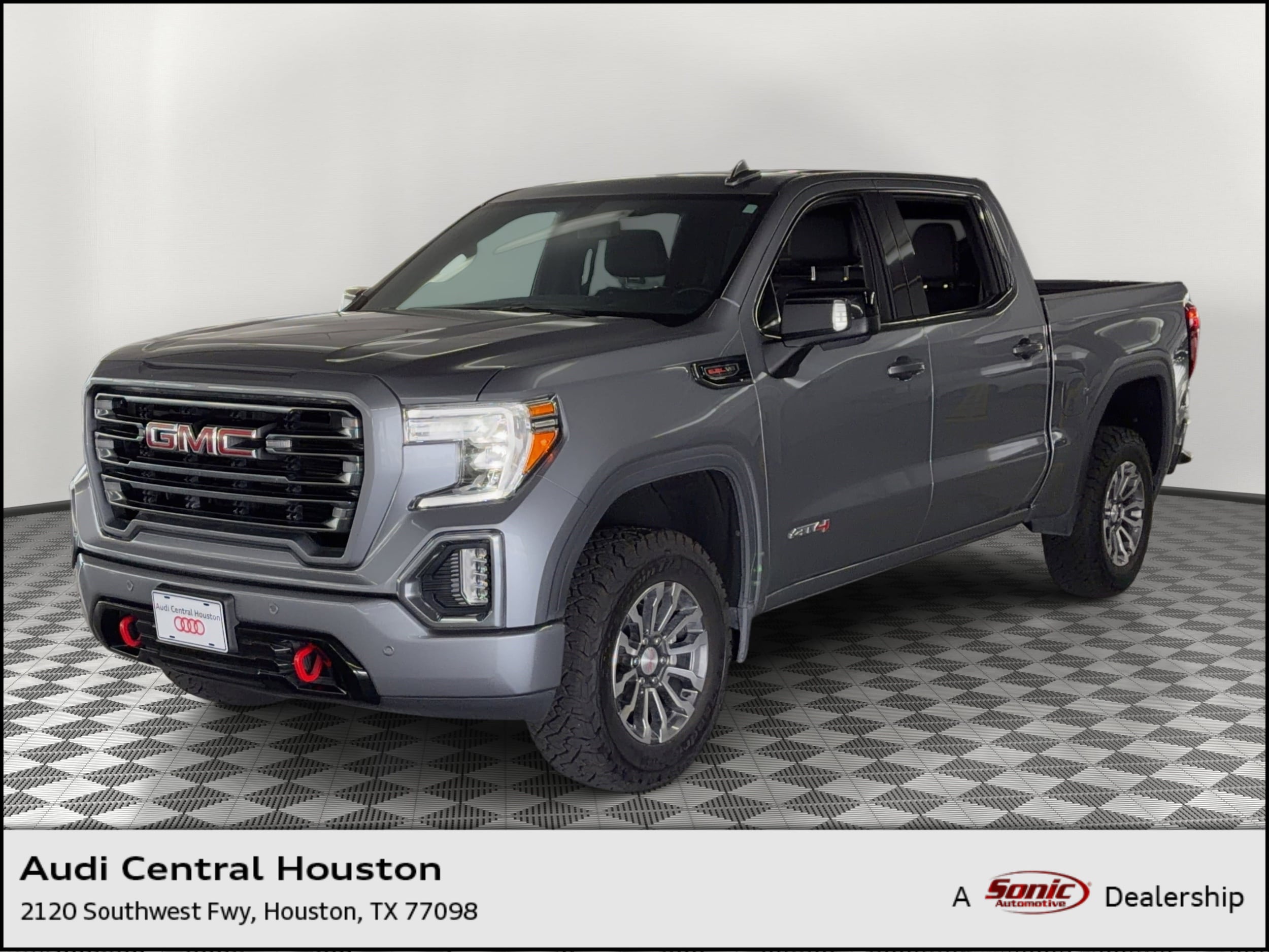 2022 GMC Sierra 4WD Crew Cab Standard Box AT4's photo