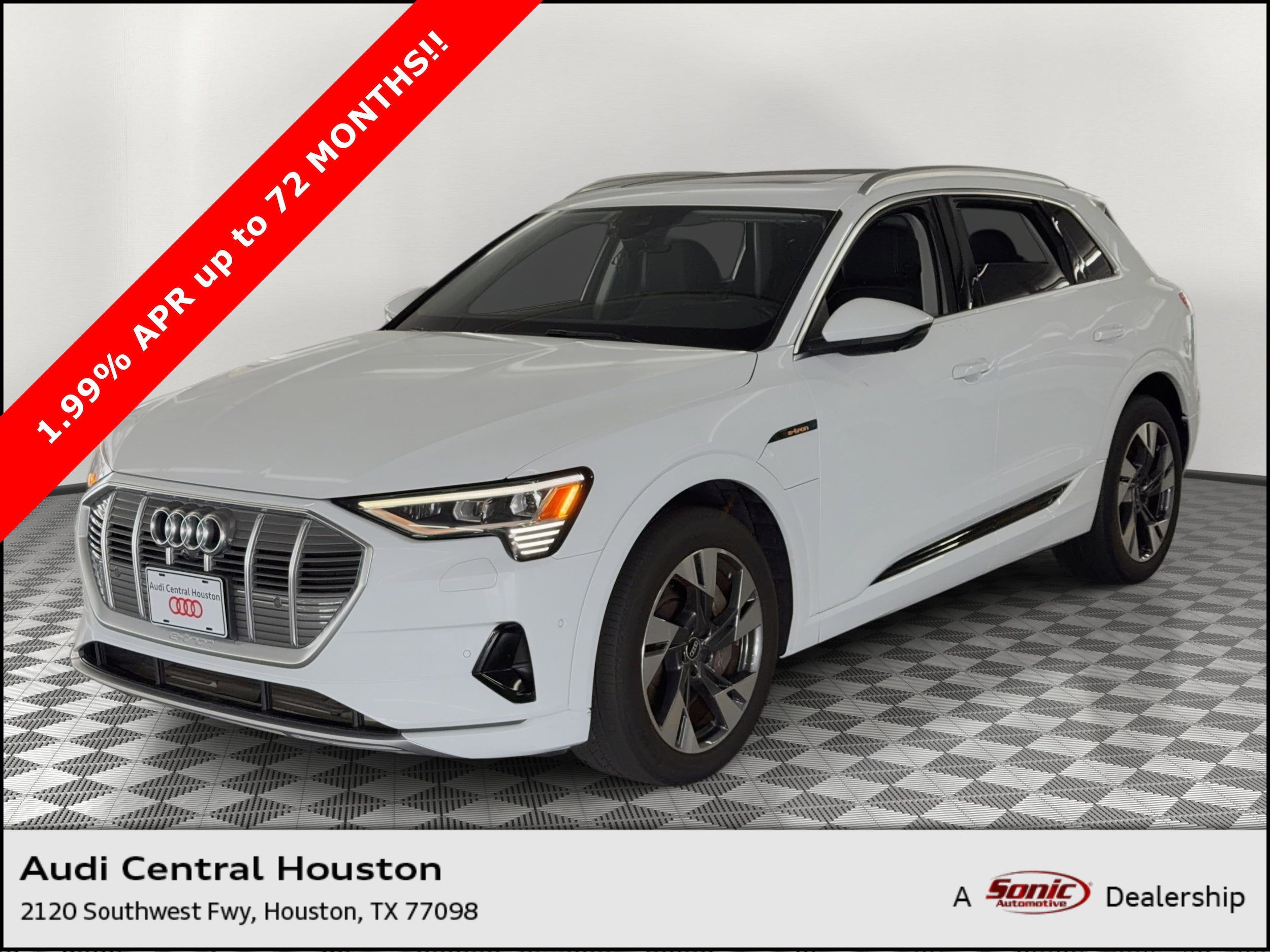 2022 Audi e-tron 95 kWh Premium Plus quattro's photo