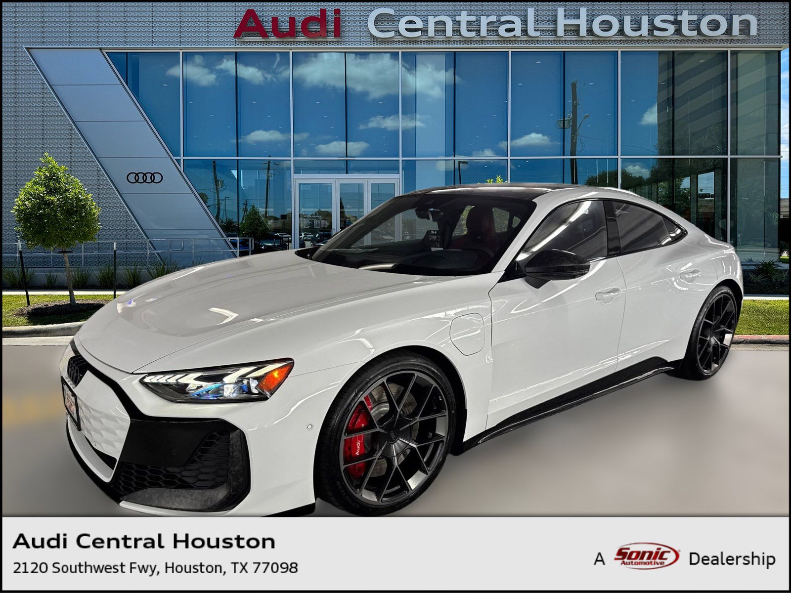 2025 Audi RS e-tron GT Performance Base's photo