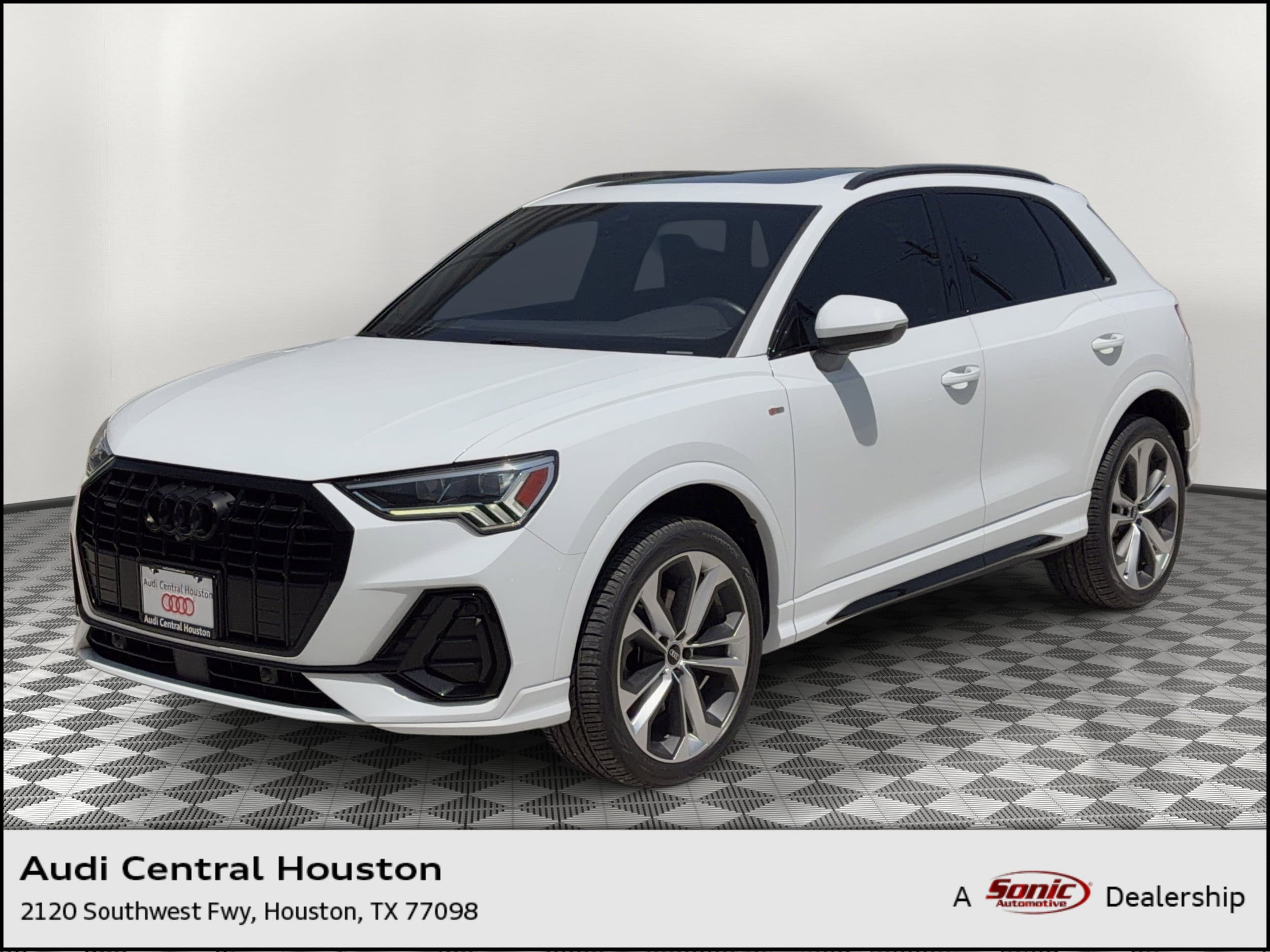 2022 Audi Q3 45 TFSI S Line Premium Plus quattro's photo