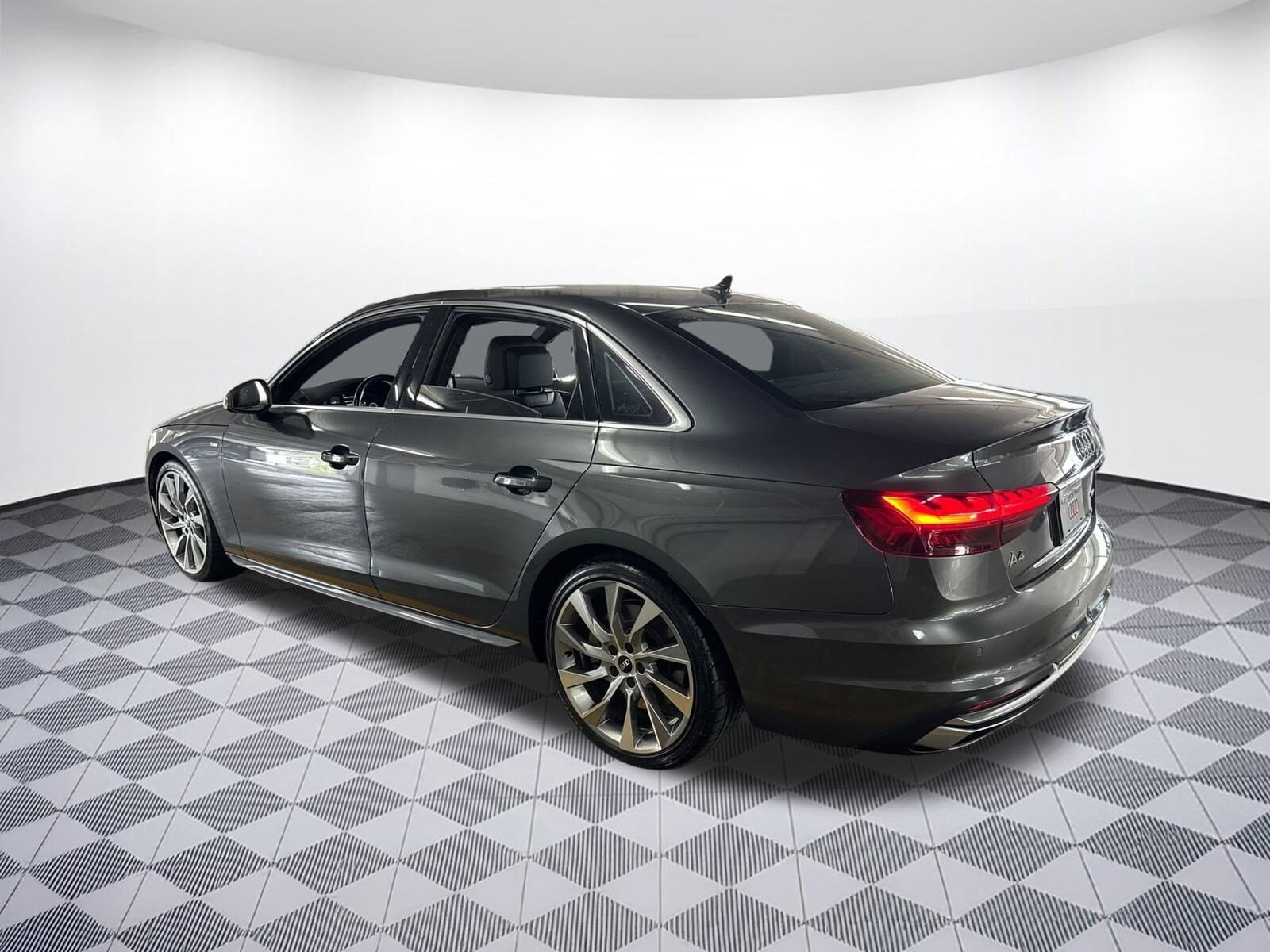 2021 Audi A4 S line Premium Plus photo 3