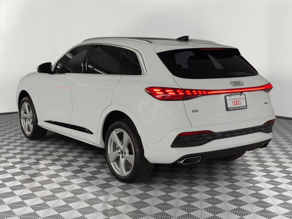 New 2026 Audi Q5 Premium Plus SUV