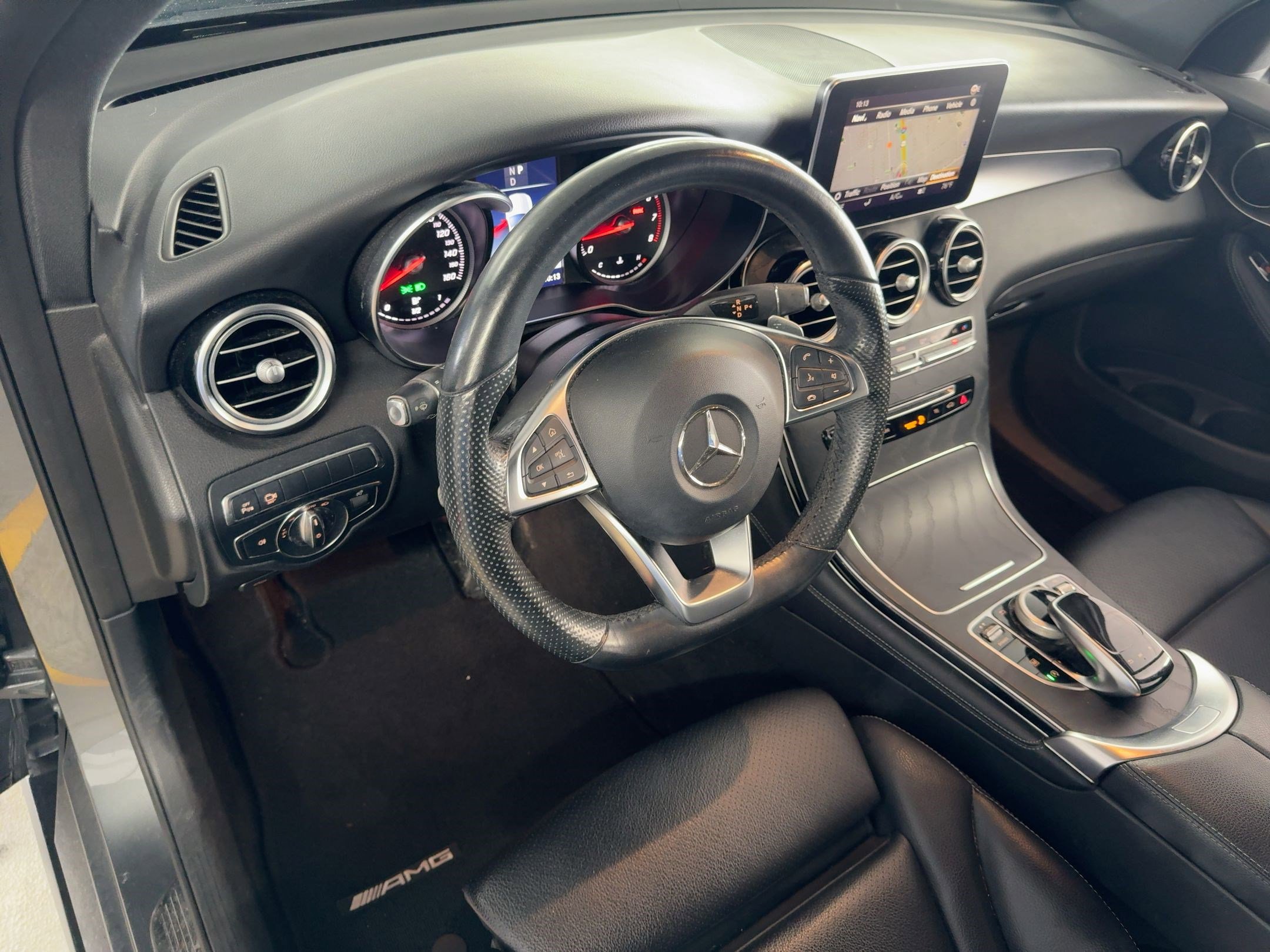 2018 Mercedes Benz GLC 300 photo 4