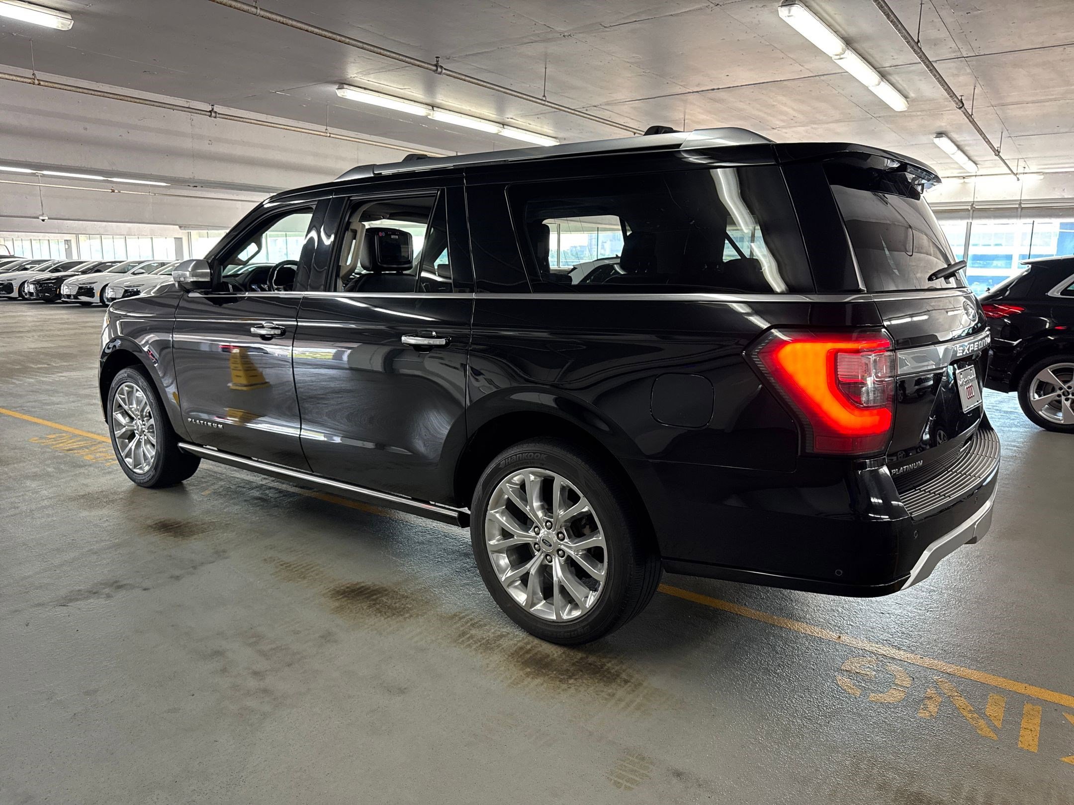 2018 Ford Expedition MAX Platinum photo 3