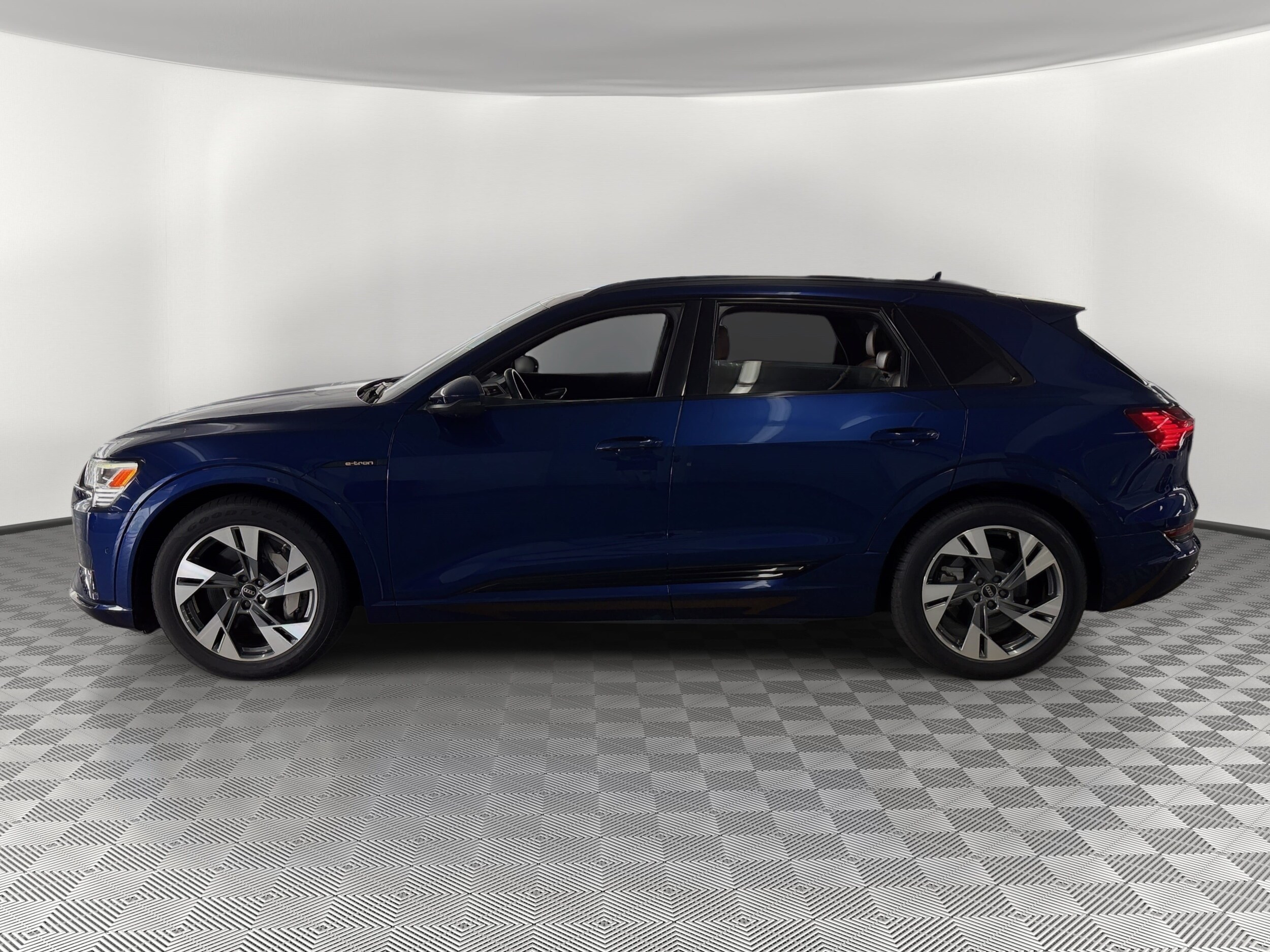 E-tron Premium SUV