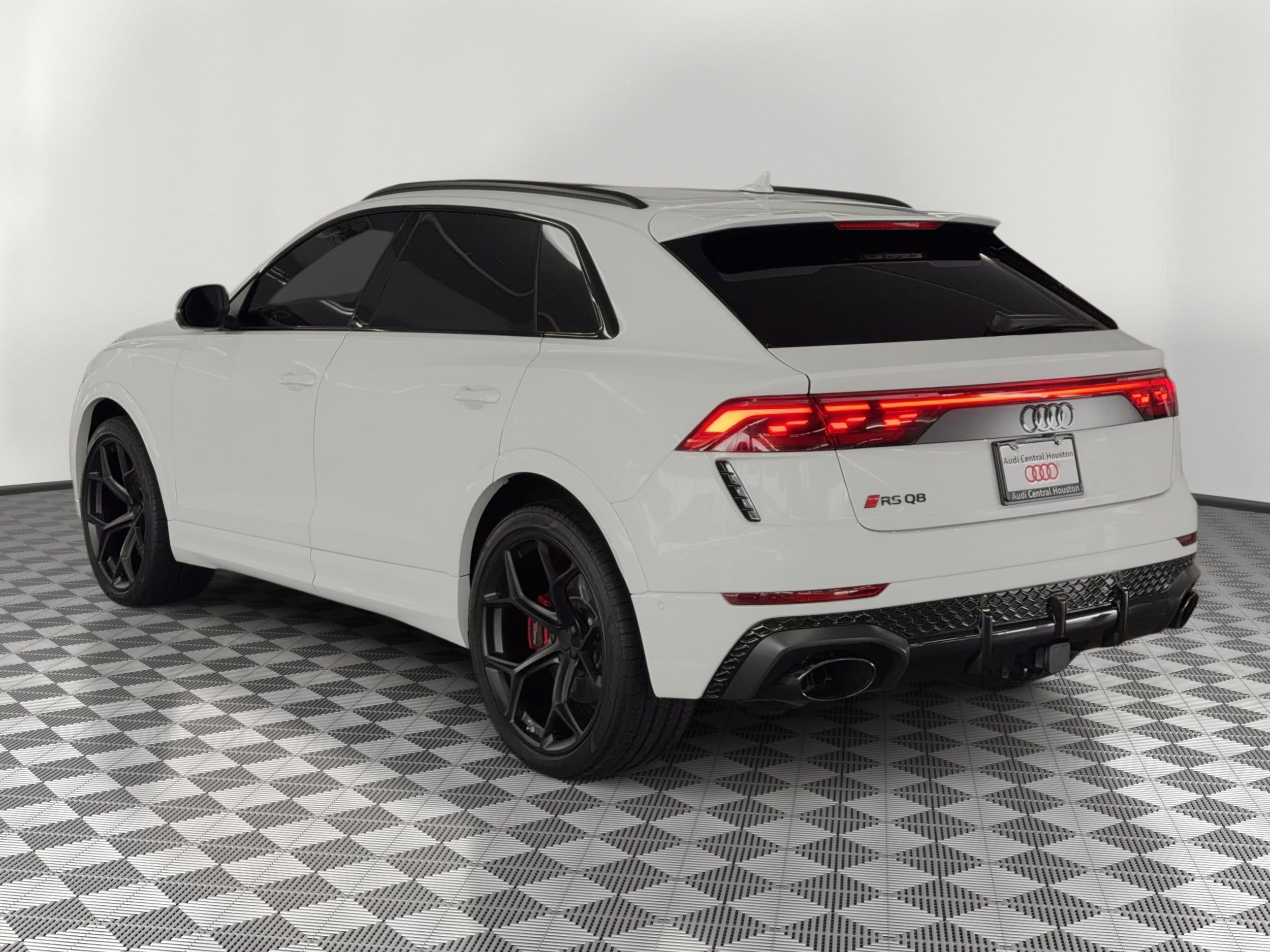 RS Q8 Performance SUV