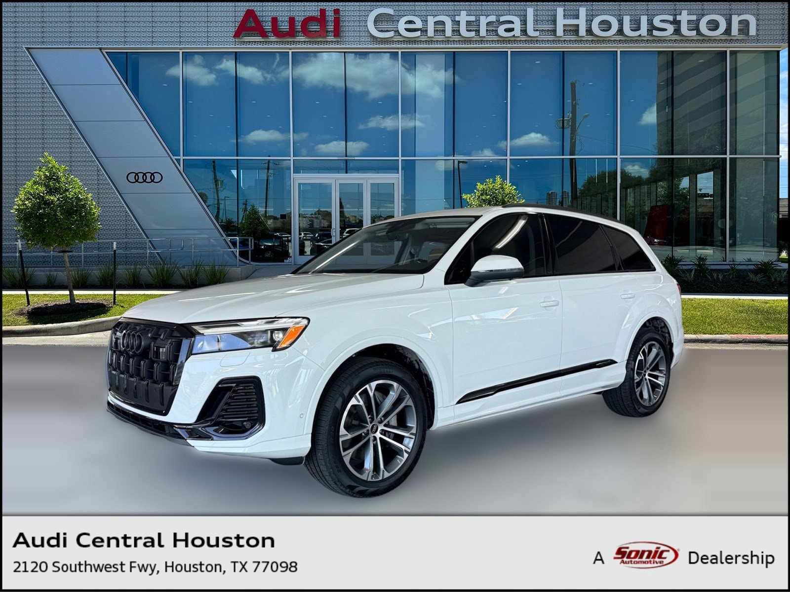 2026 Audi Q7 Premium's photo