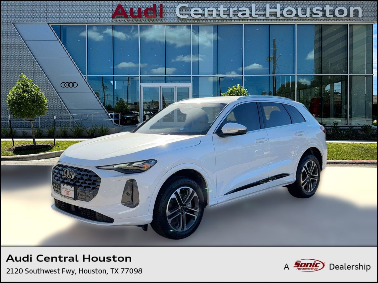 2025 Audi New Q5 Premium's photo