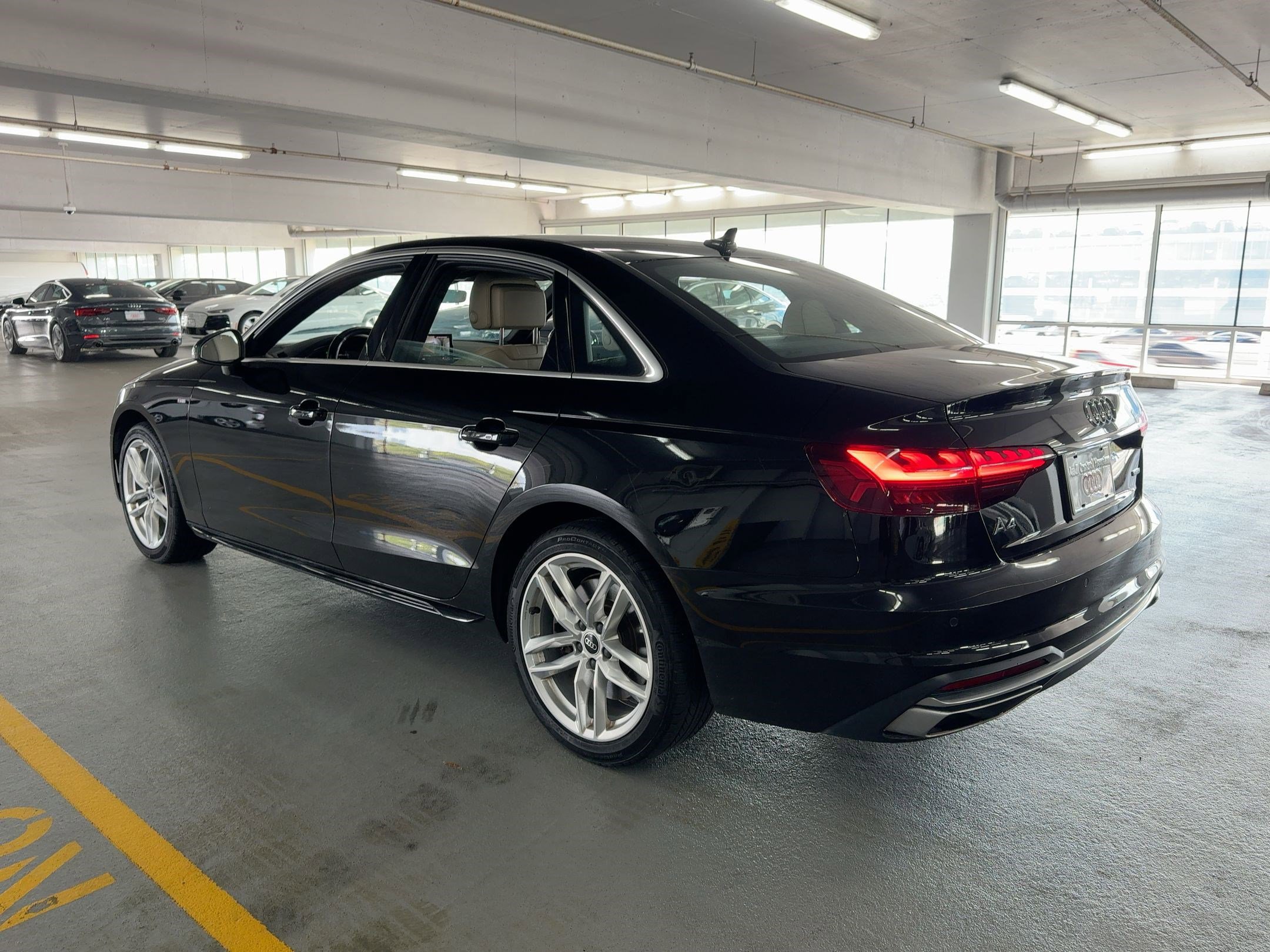 2021 Audi A4 S line Premium Plus photo 2