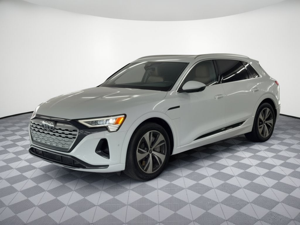 2024 Audi Q8 e-tron
