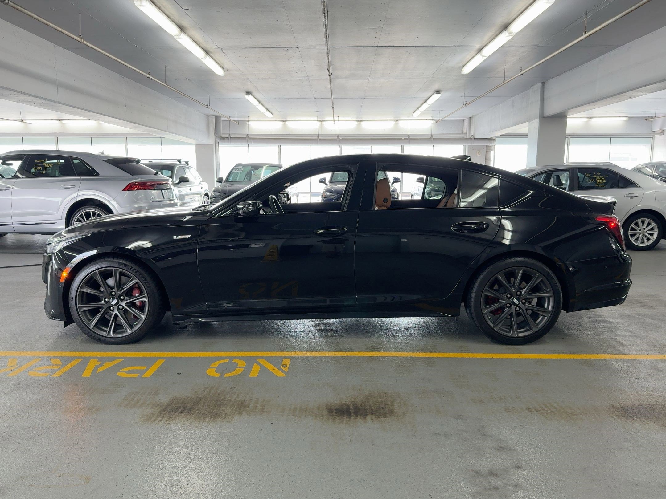 2024 Cadillac CT5 V photo 2