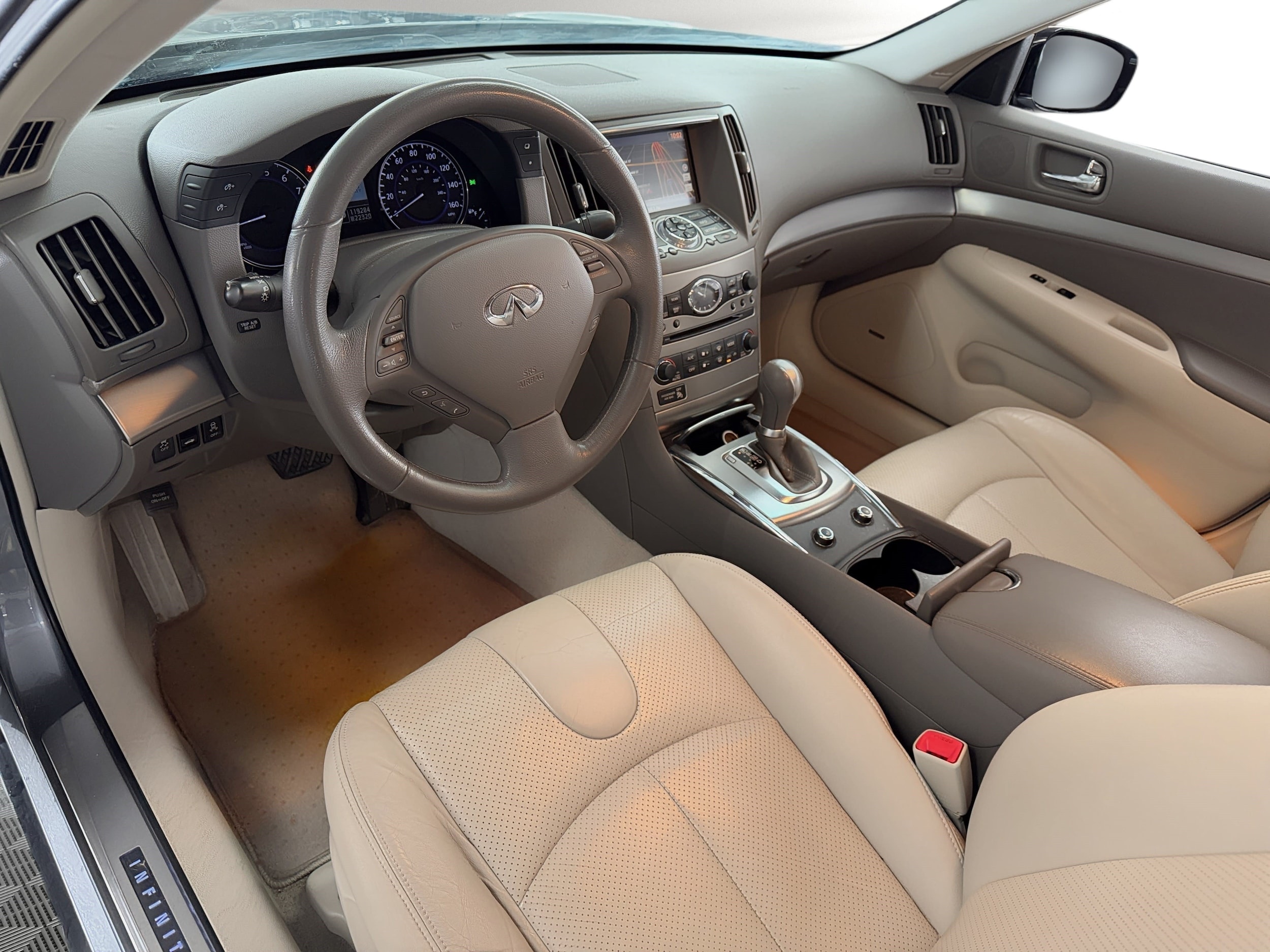 G37 Journey Sedan