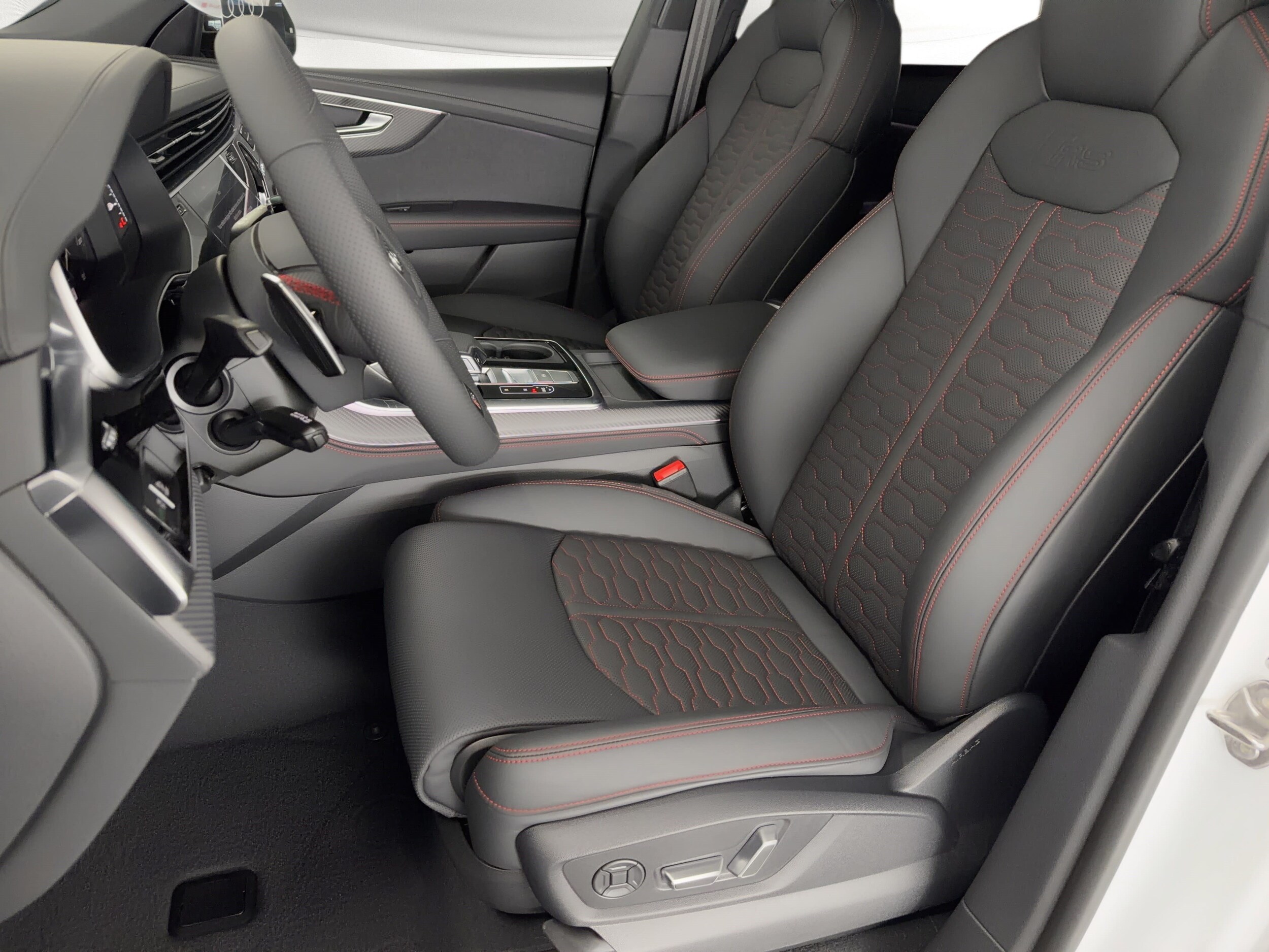 RS Q8 Performance SUV