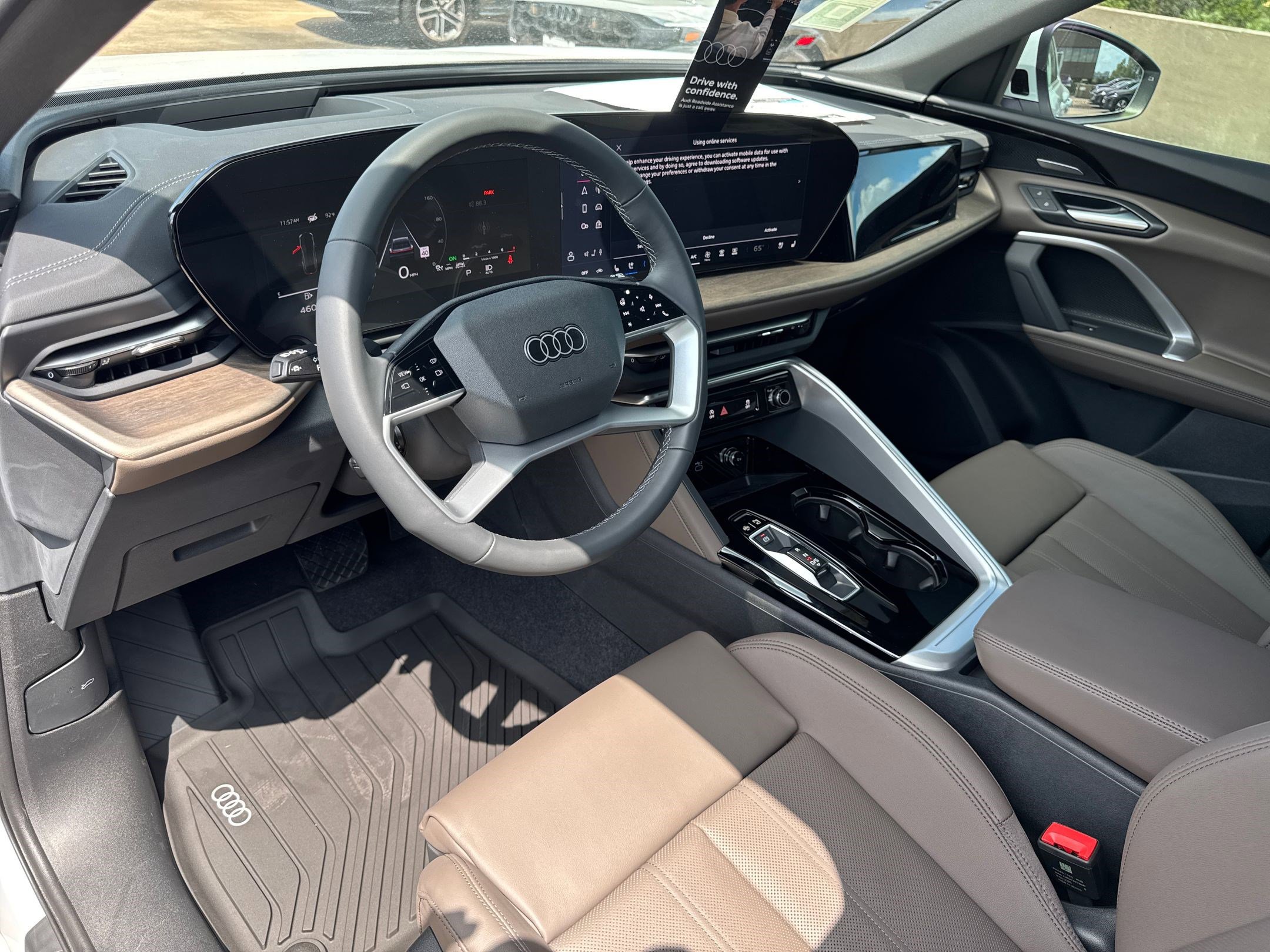 2025 Audi Q5 2.0T Premium Plus photo 3
