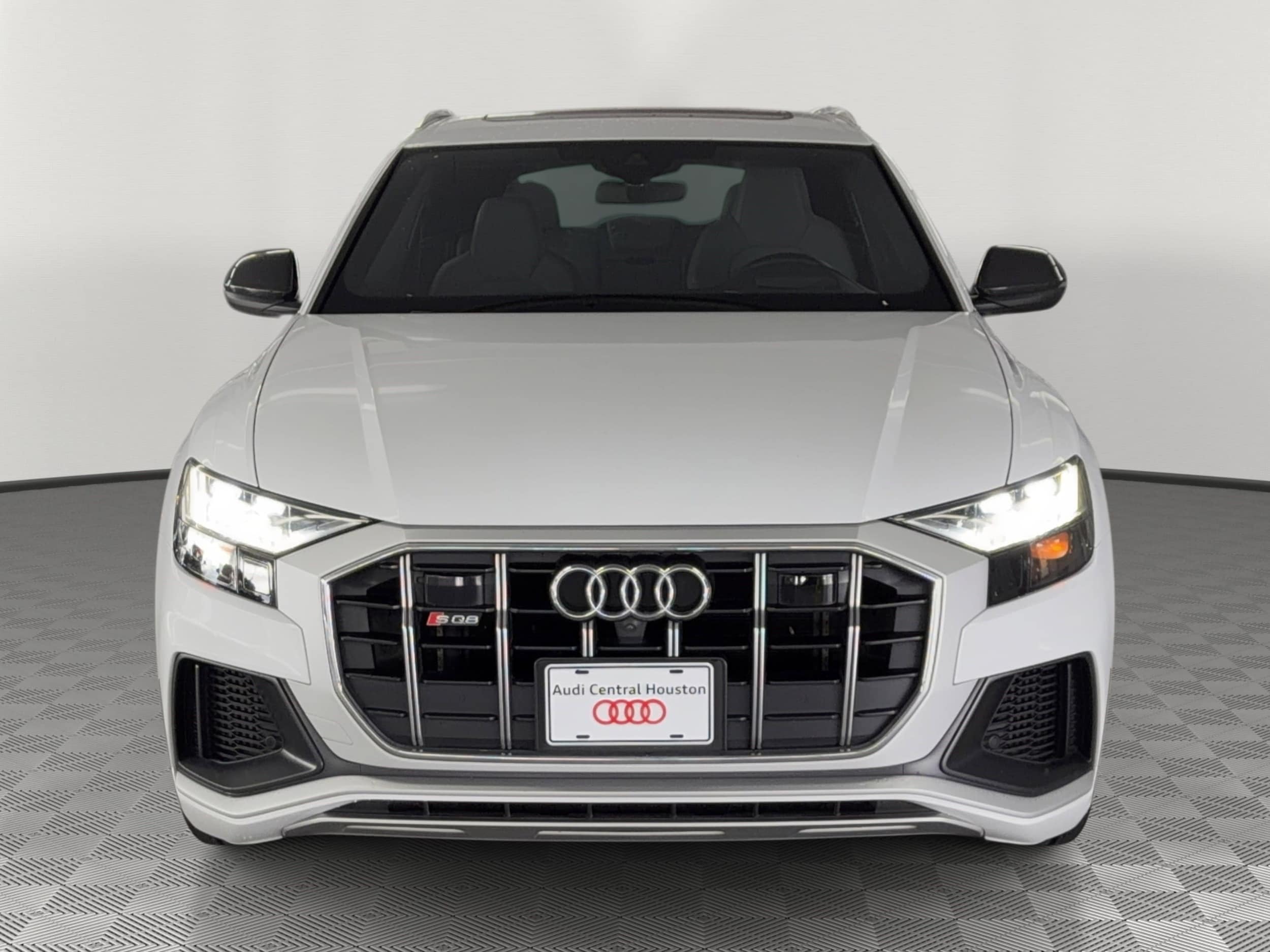 SQ8 Prestige SUV